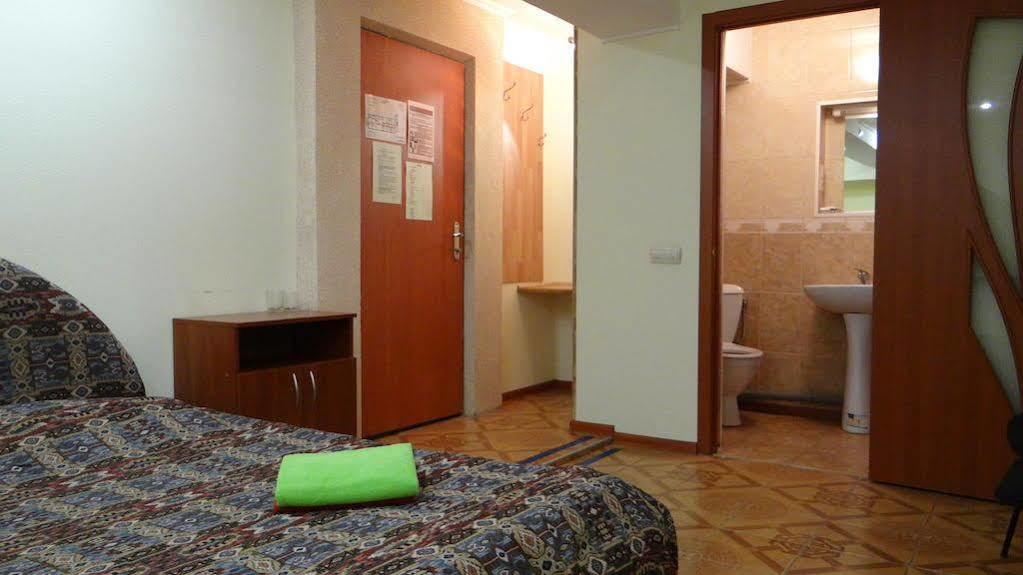 Hotel Desna Kut Kiev Eksteriør bilde