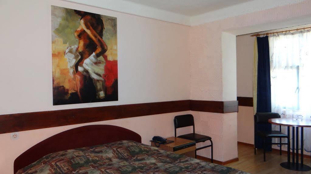 Hotel Desna Kut Kiev Eksteriør bilde